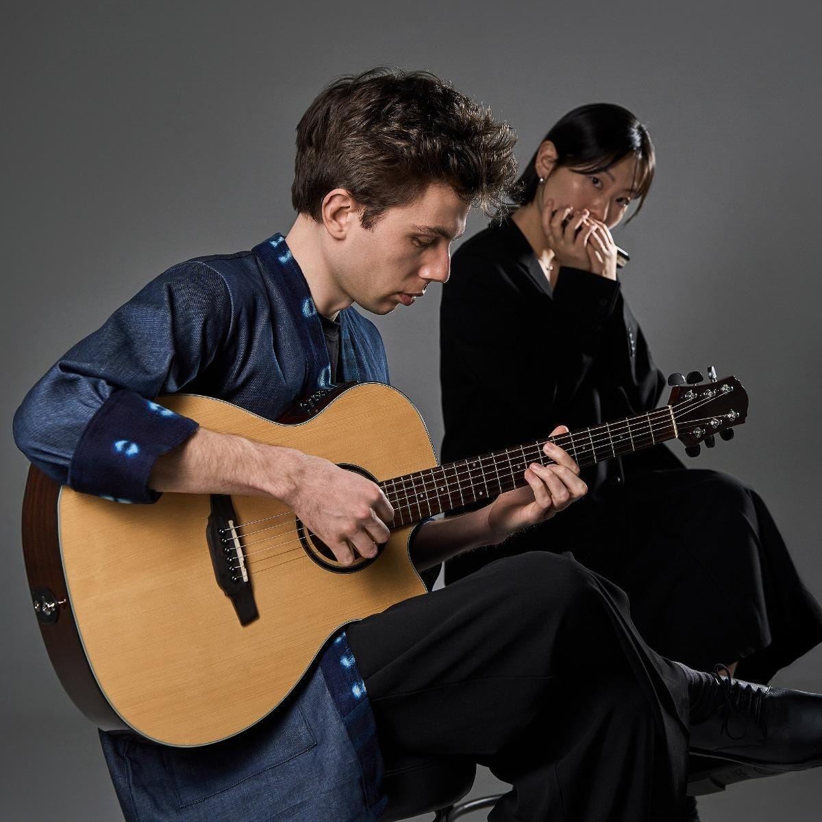 Antoine Boyer et Yeore Kim en duo guitare et harmonica