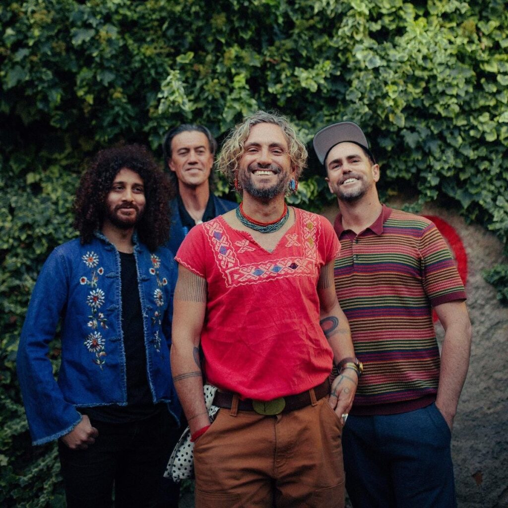 John Butler et les musiciens de son groupe